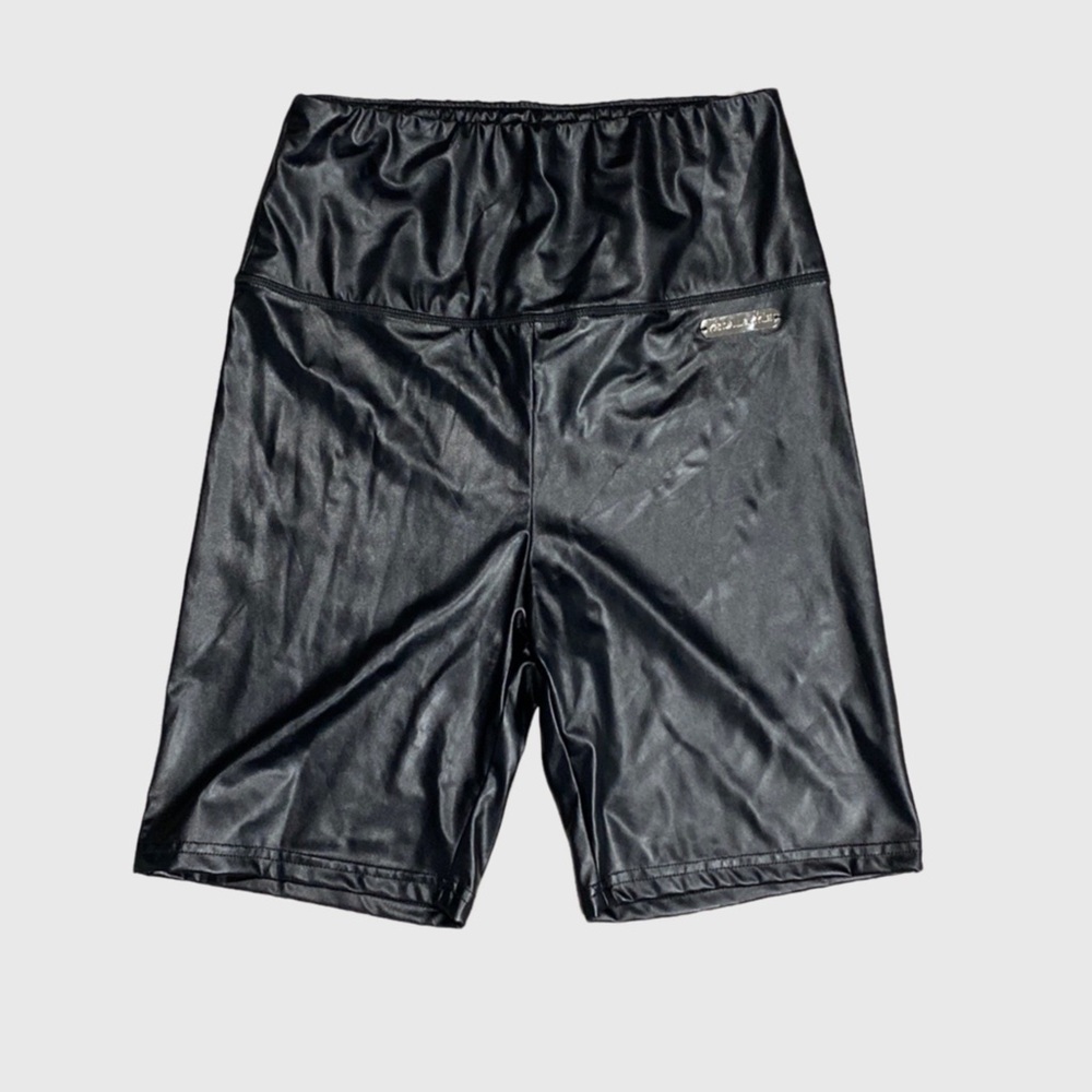 NWT KENDALL & KYLIE BLACK HIGH WAISTED FAUX LEATHER SHORTS WOMEN’S M